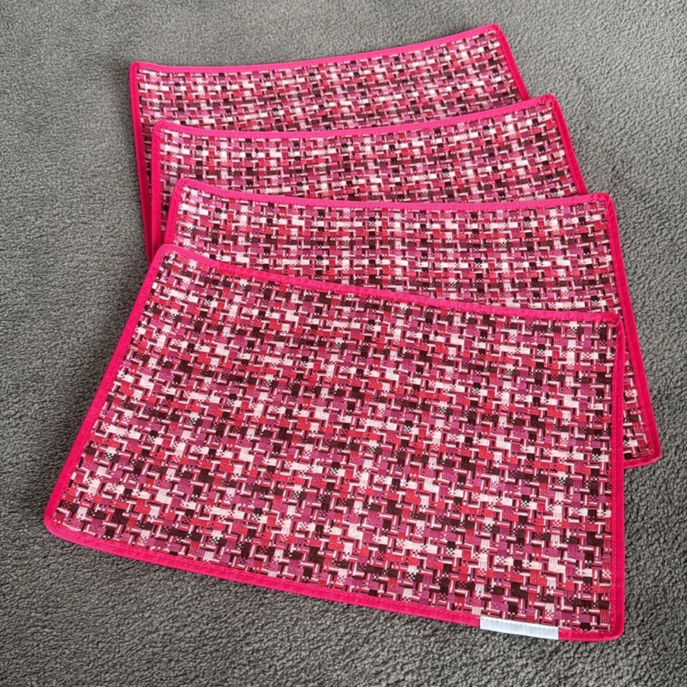 Placemats! Set of 4! Pink, Brown & White Patterned, woven! ~17.75”x12”.